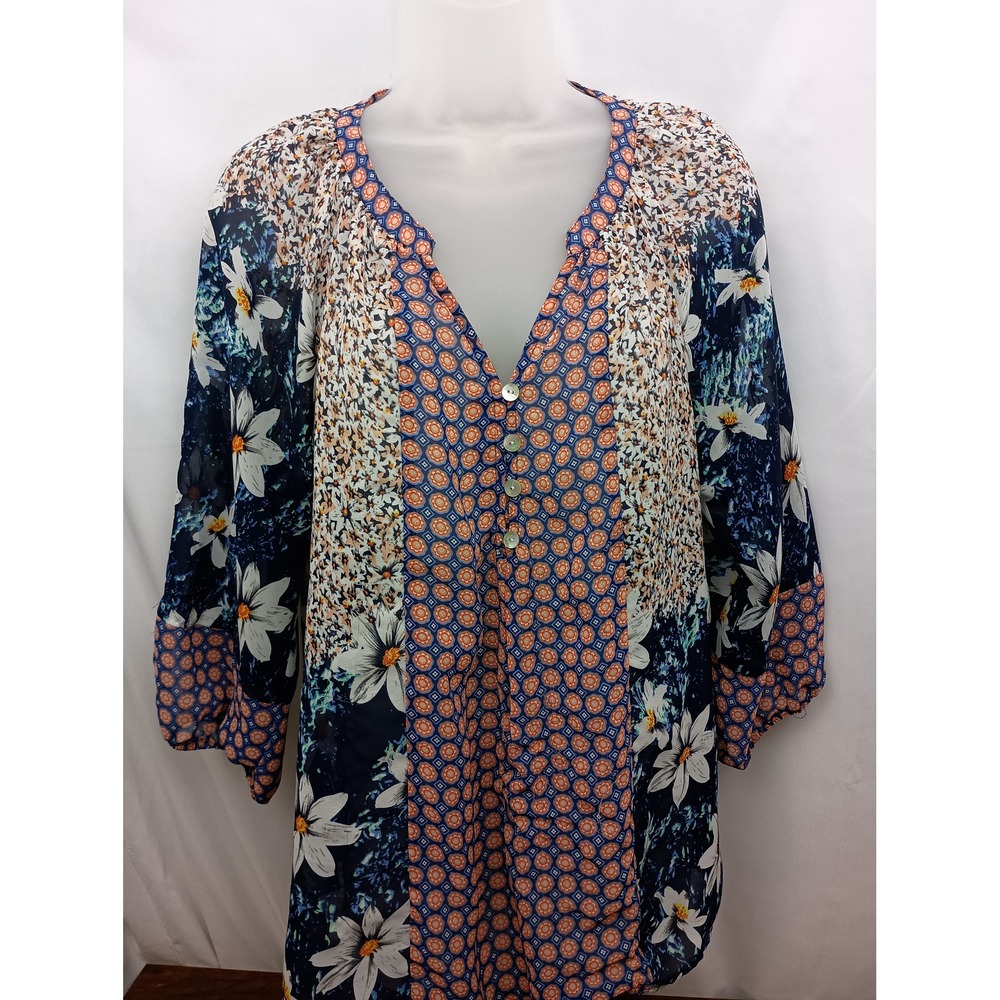 Fig and Flower S Mixed Floral Print V-Neck Button Tunic Blouse patchwork